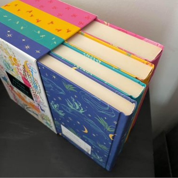 Puffins Classics Book Set - Picture 2 of 4
